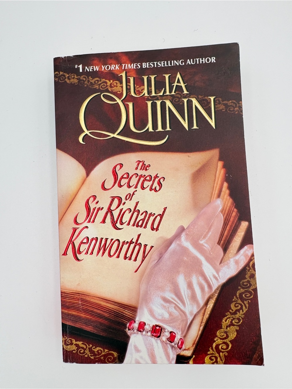 4 books for $16 - THE SECRETS OF SIR RICHARD KENWORTHY by Julia Quinn